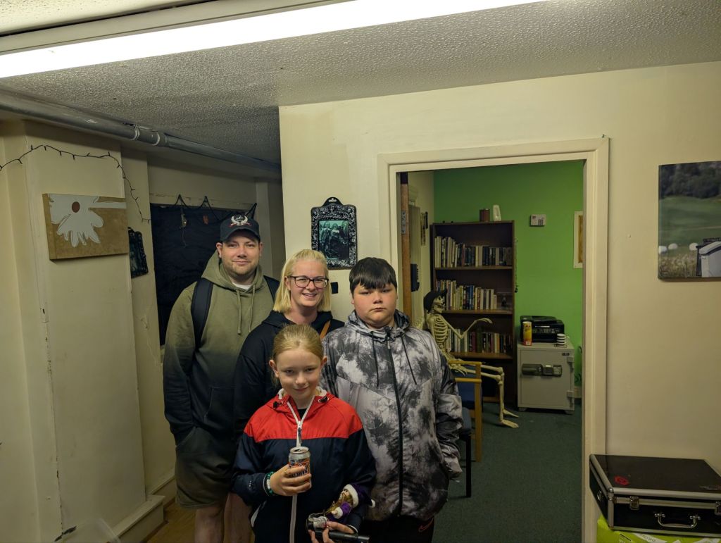 pxl_20250503_223544117457958142035887411